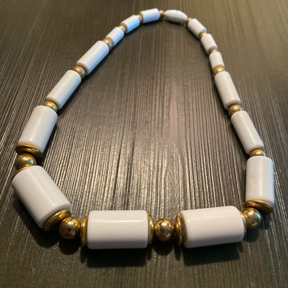 Elegant White and Gold Beaded Necklace